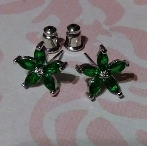 Jewelry - Green flower studs Jewelry - Green flower studs